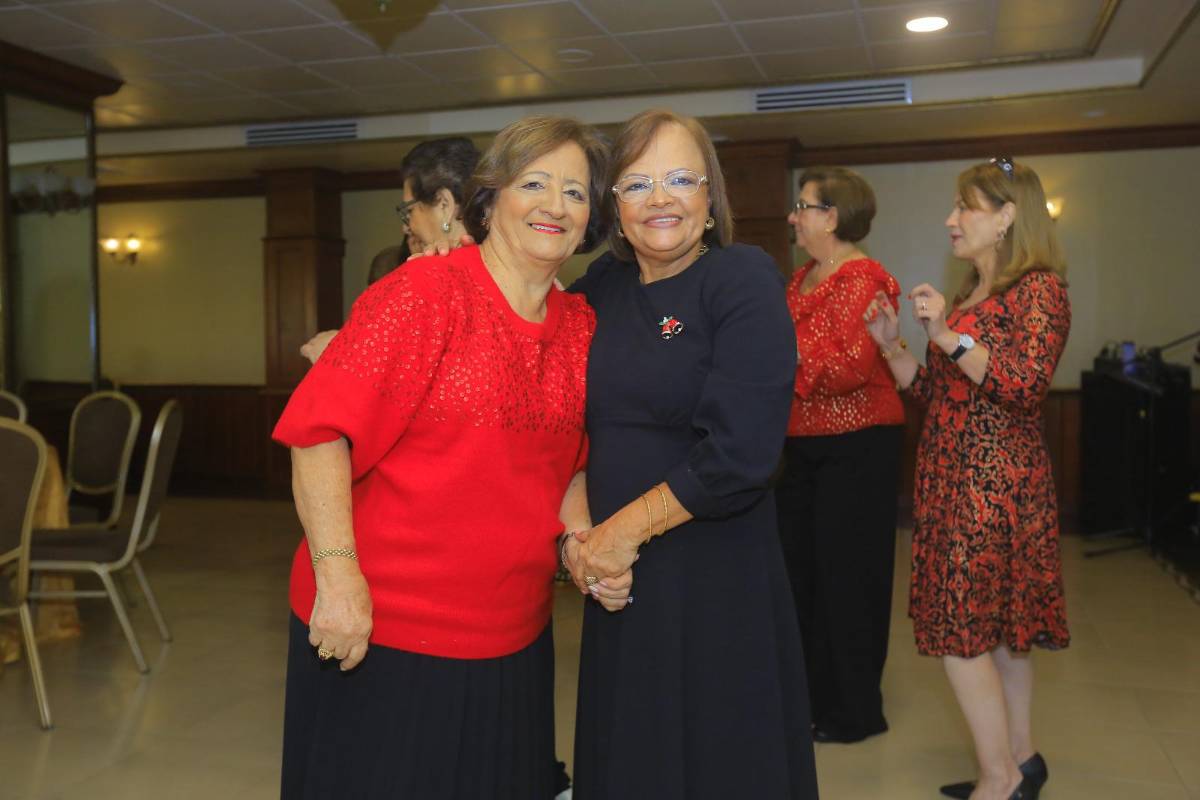 Club Internacional de Mujeres celebra su té navideño 2025