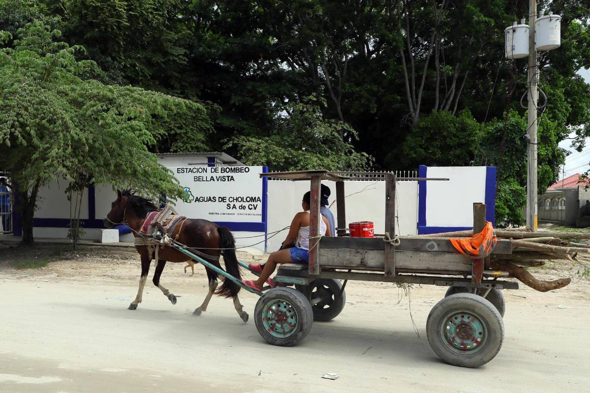 Vista general de la Estación de Bombeo Bella Vista en un barrio del municipio de Choloma.