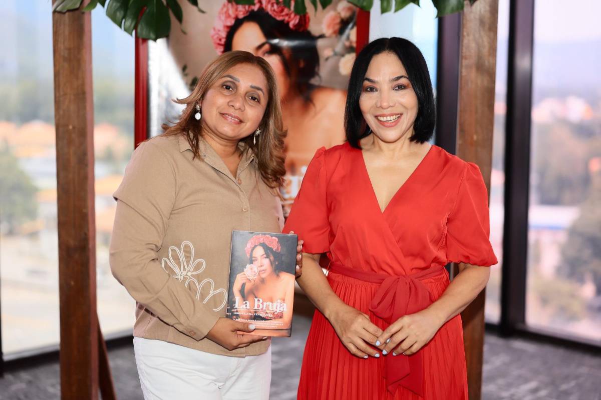 Así se vivió la presentación del libro La Bruja de María Luisa Fernández