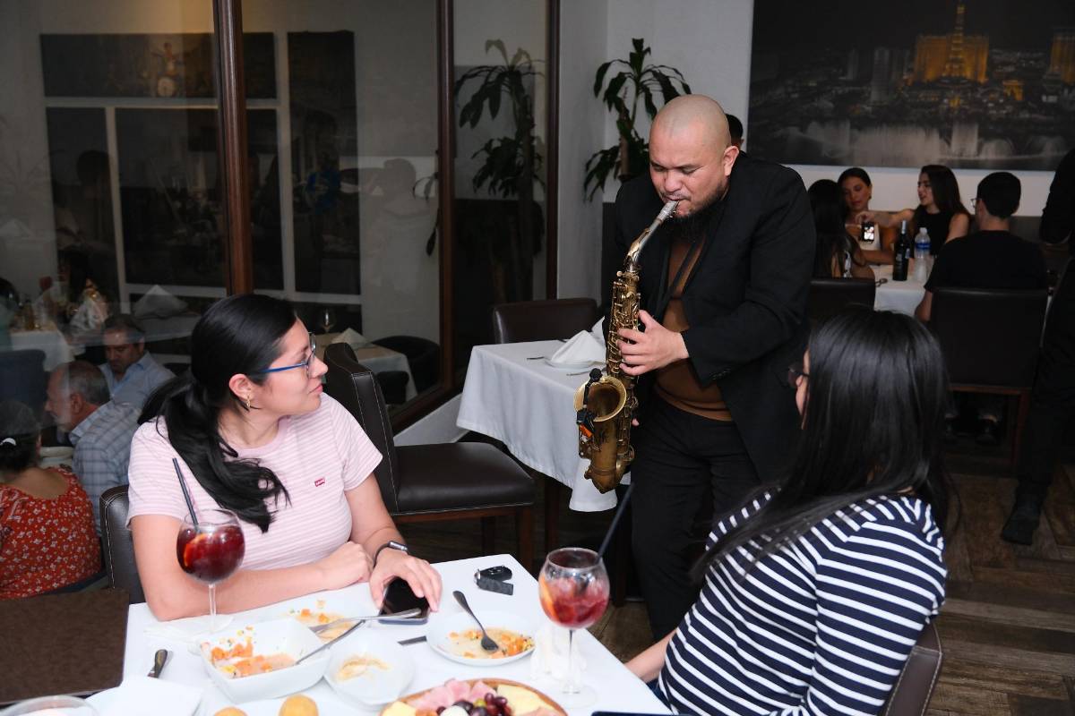 La buena música y el delicioso sabor de los platillos se fusionan todos los sábados en Pat’s.