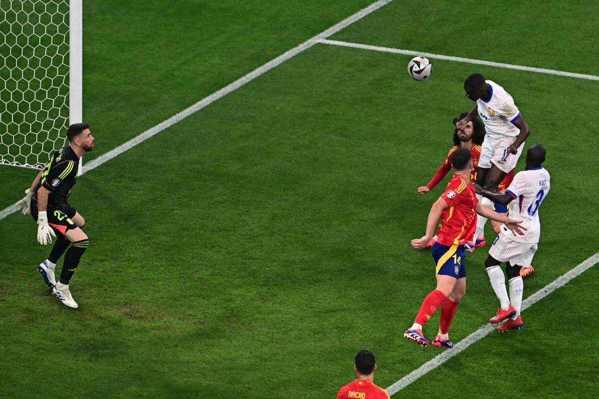 El gol de Kolo Muani para el 1-0 de España ante Francia.