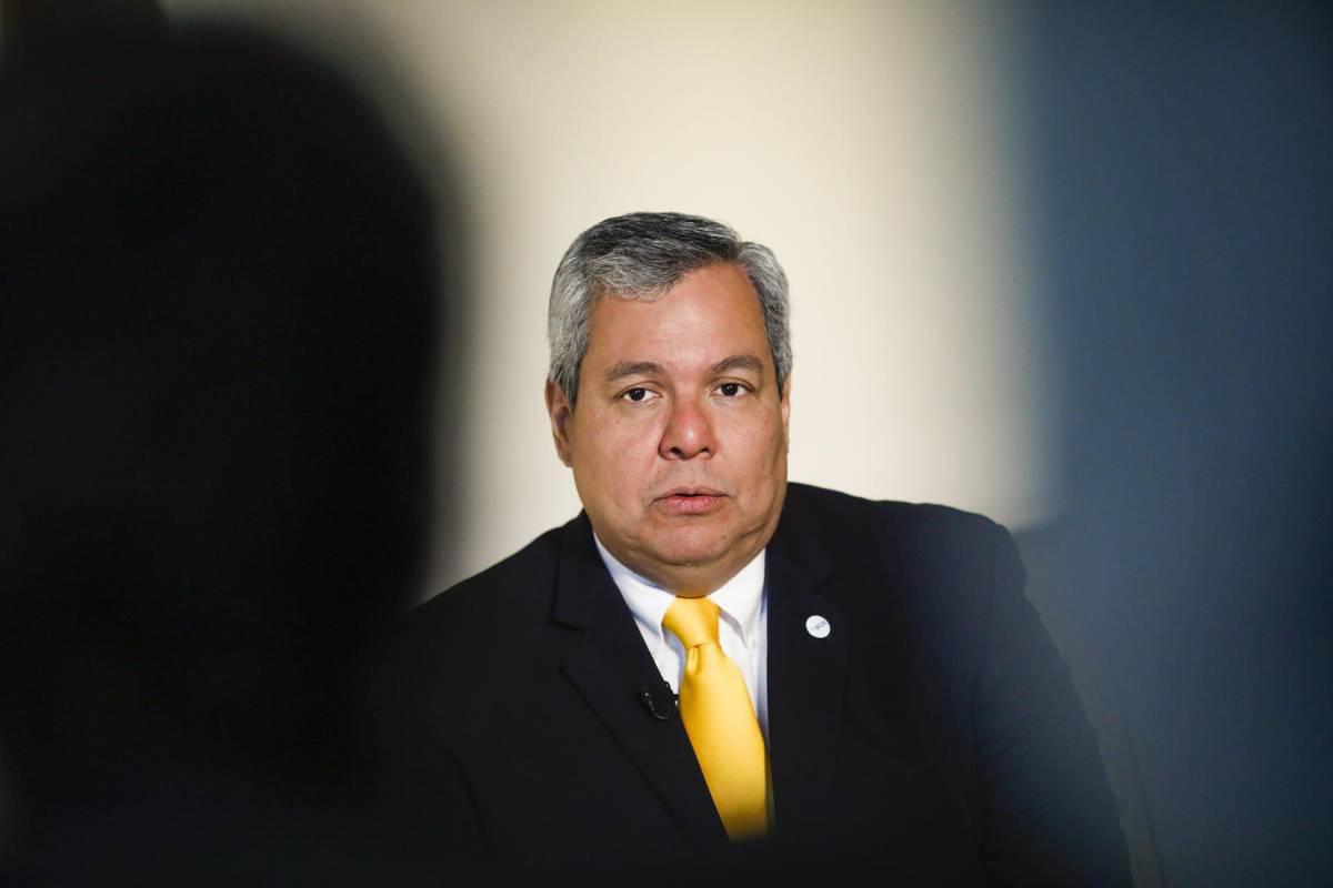 Con acciones legales amenaza el BCIE a Dante Mossi