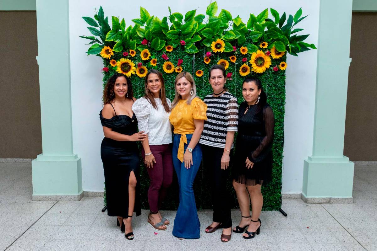 Noche de festejo por las 15 primaveras de Marilineth Rocío Torres