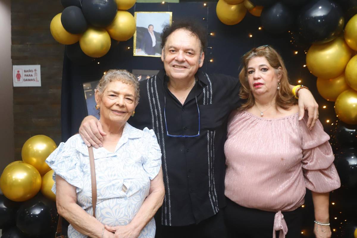 Emotivo homenaje a Moisés Canelo de parte de su esposa y artistas hondureños