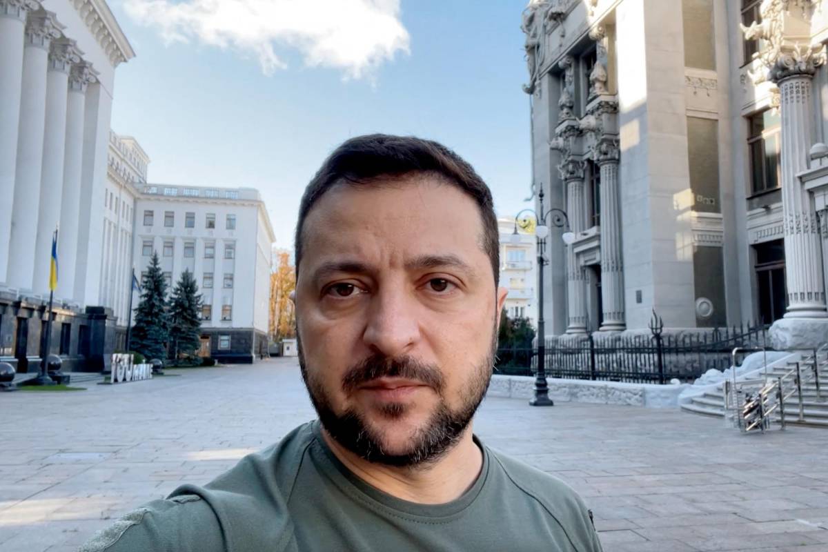 Zelenski acusa a Rusia de haber minado una represa del sur de Ucrania