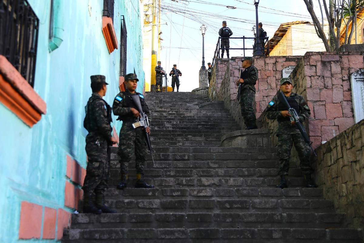 Lo que no se vio: Pepe Lobo y máxima seguridad en toma de posesión de Nasry Asfura