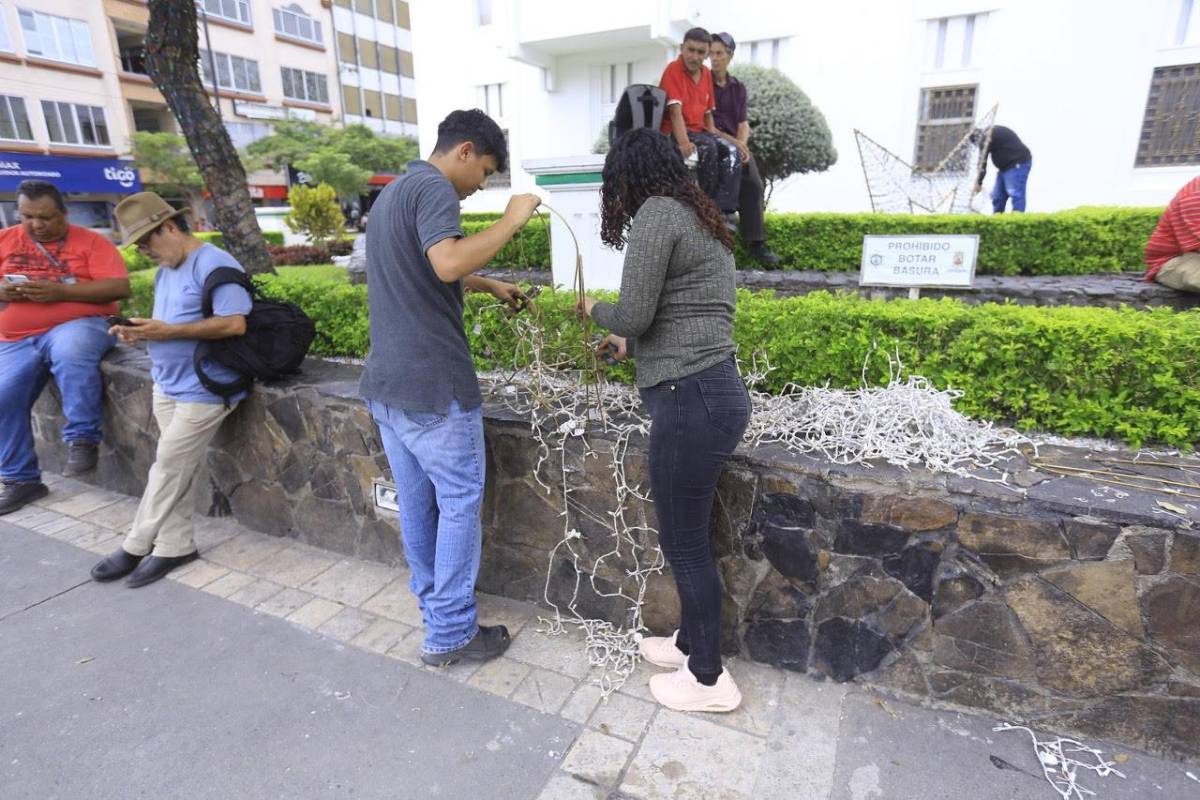 Miles de luces multicolores adornarán el parque central en las fiestas navideñas