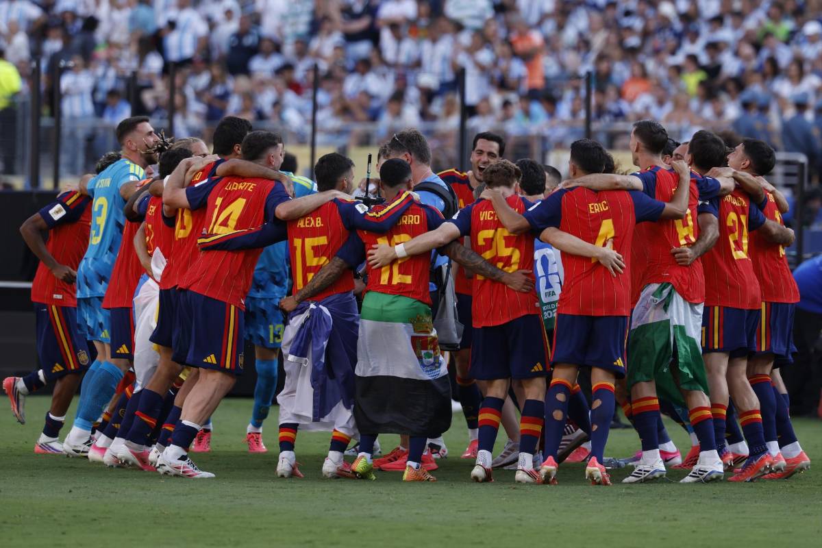 España celebra, maldición de Messi y lo señalan, lo que dicen en Argentina tras perder la final