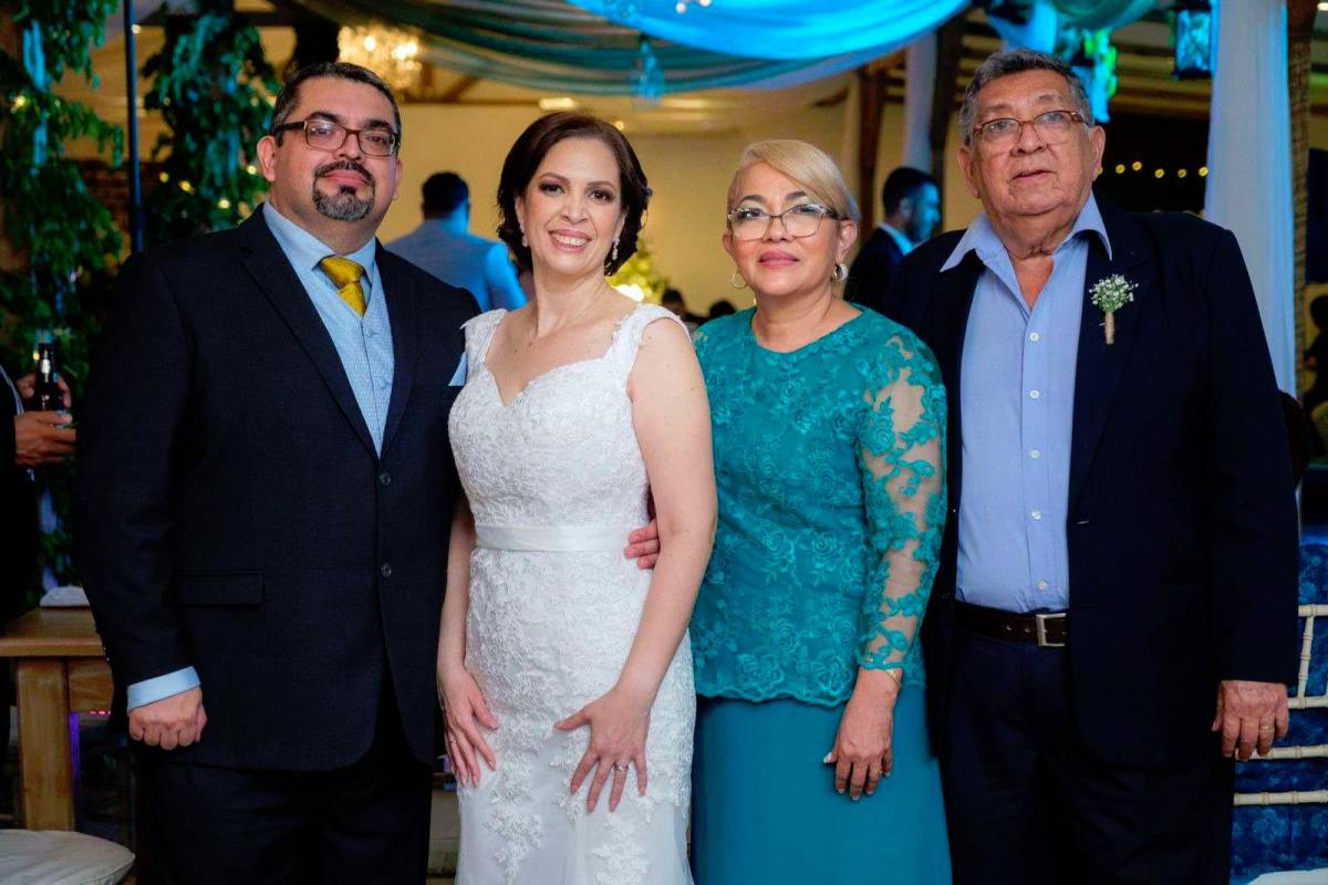 Boda de Mario Carranza y Lomila López