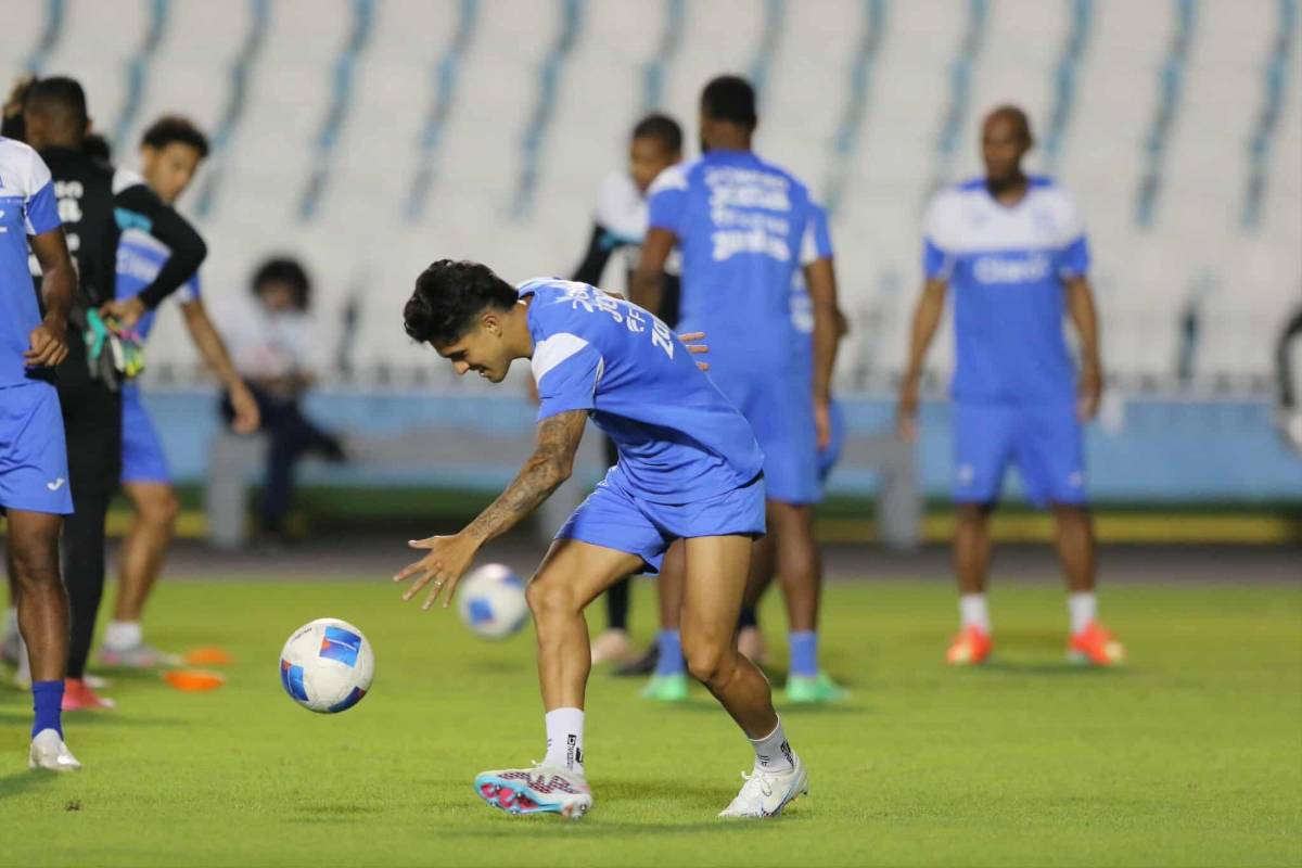 Honduras ya piensa en Nicaragua: 'lujos' de Palma, bromas y así fue el entreno