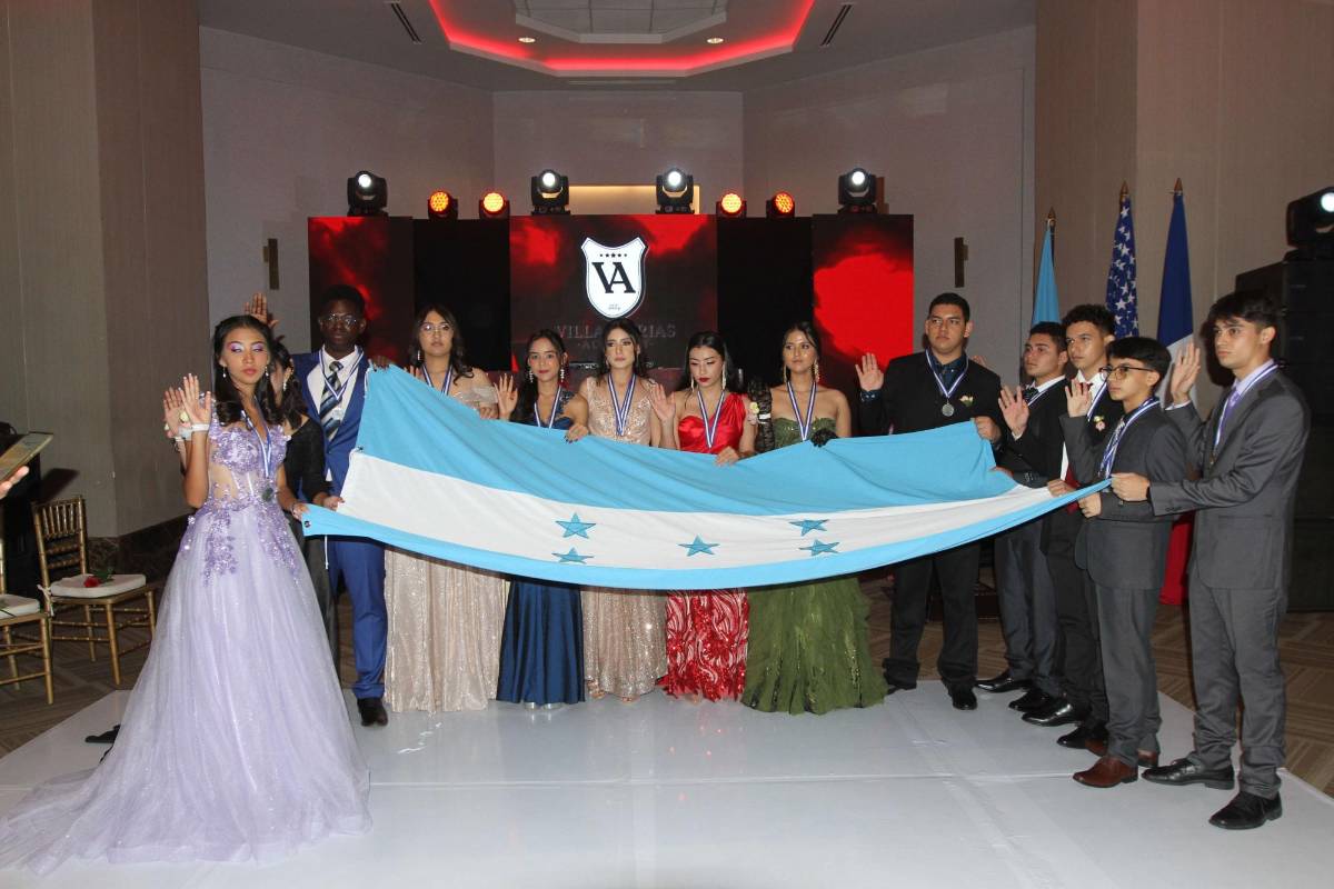 Academia Villasturias agasaja a sus seniors con efusiva fiesta