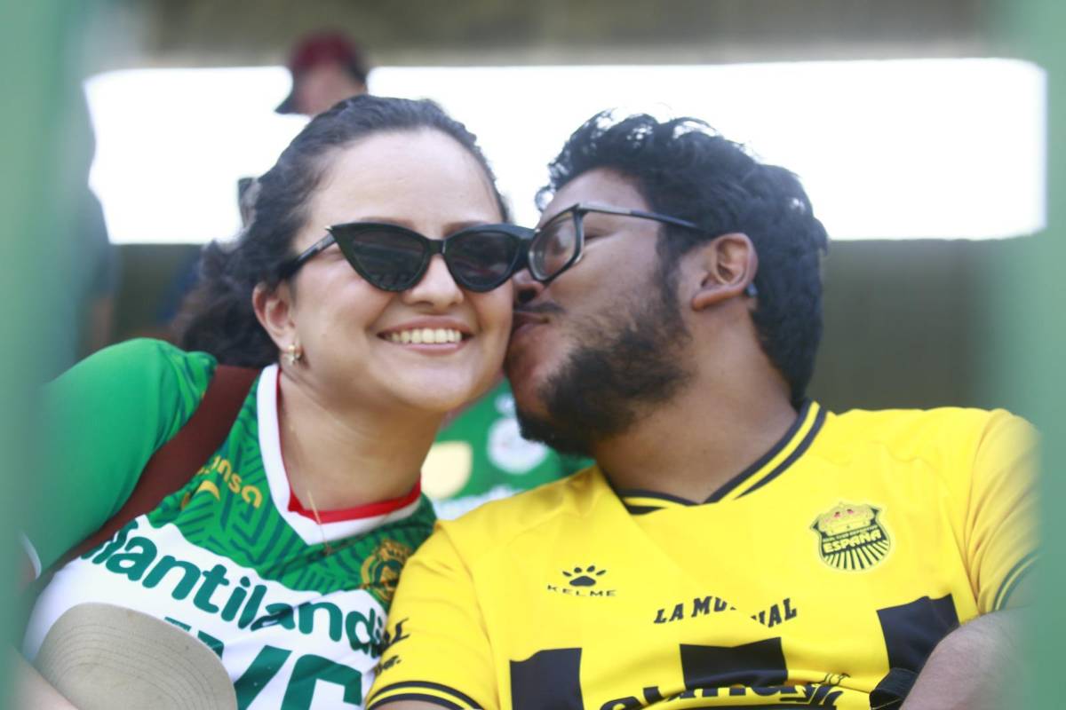 Marathón - Real España: Dama llegó desde Miami y petición a bella chica
