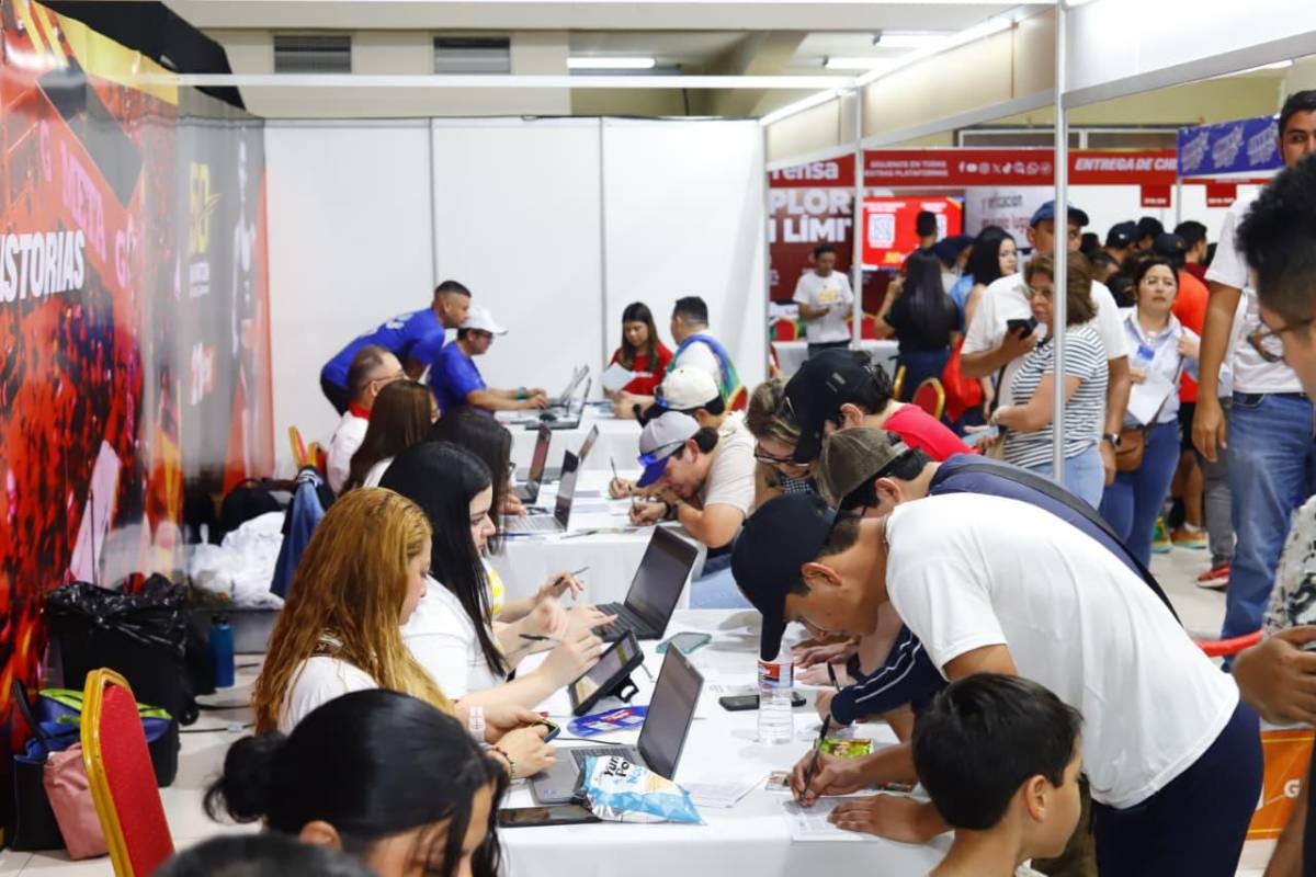 Fervor y sorpresas marcan la entrega de kits para Maratón La Prensa