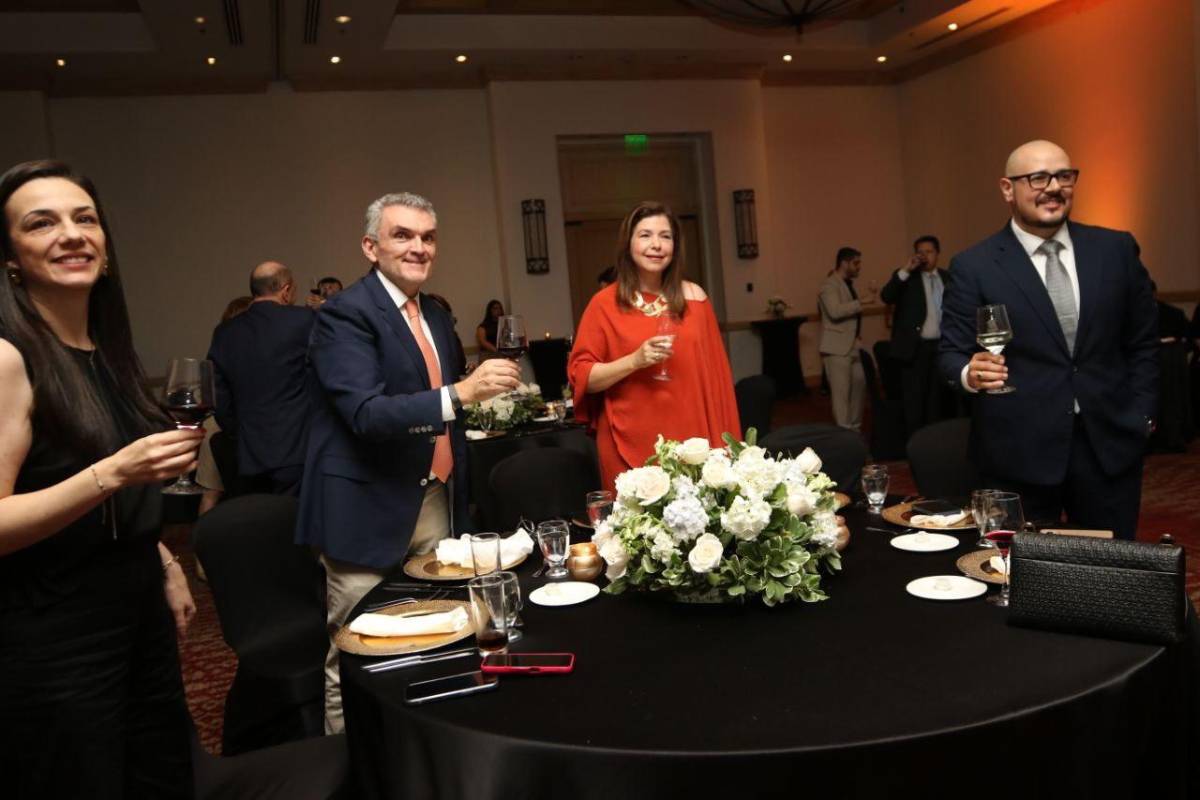 Jorge Canahuati recibe reconocimiento por su trayectoria y liderazgo empresarial