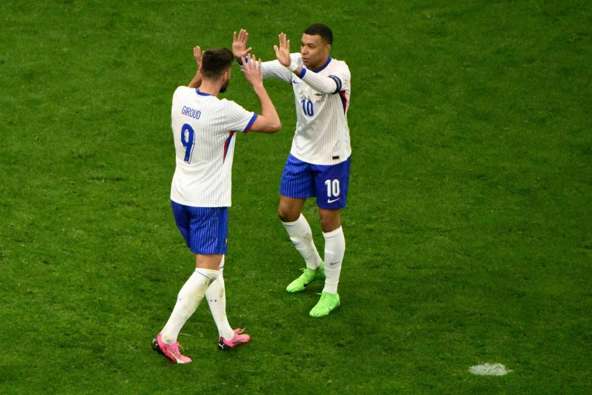 Oliver Giroud anotó el tercer tanto de Francia ante Chile.