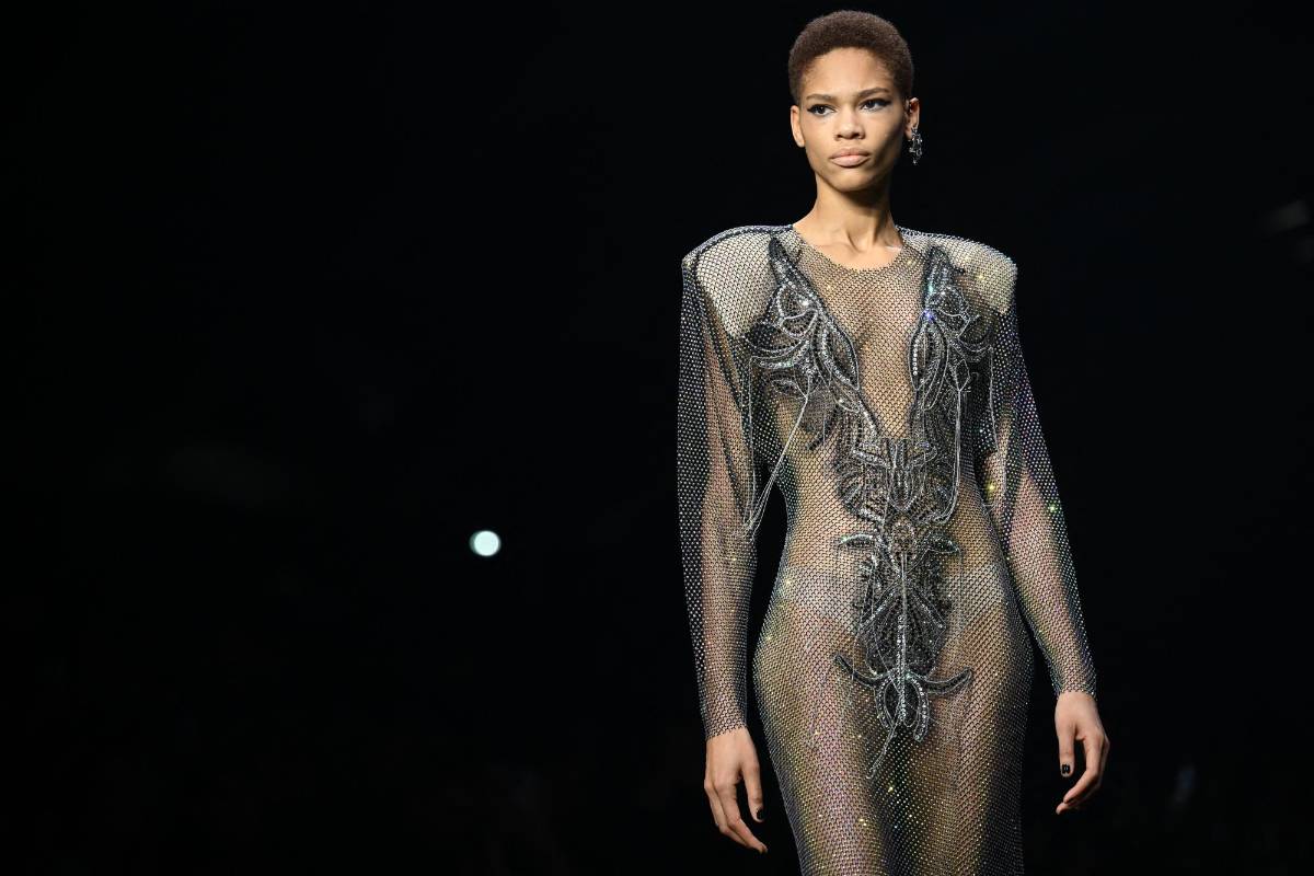 Casas de moda italiana se lucen en Milán