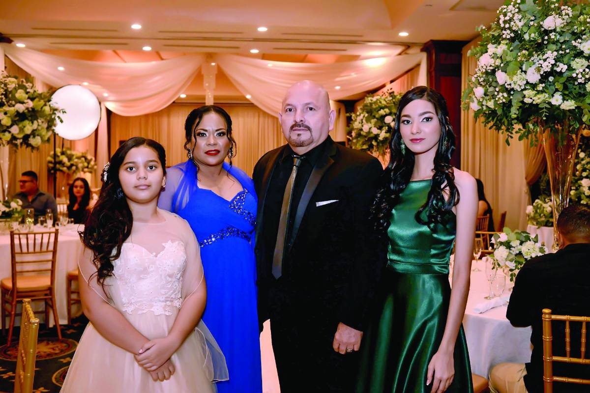 Edwin y Merari contraen matrimonio civil rodeados de amor