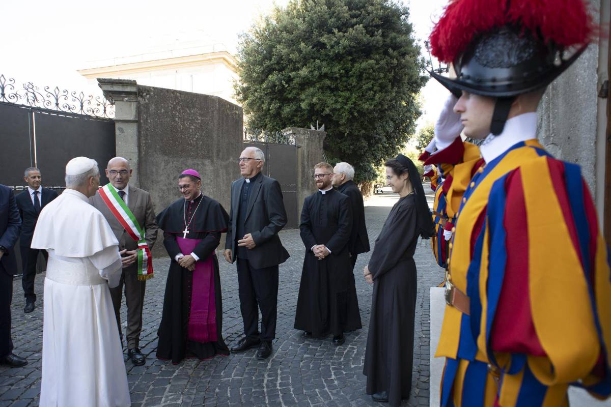 Castel Gandolfo: así es la lujosa villa donde vacaciona el Papa