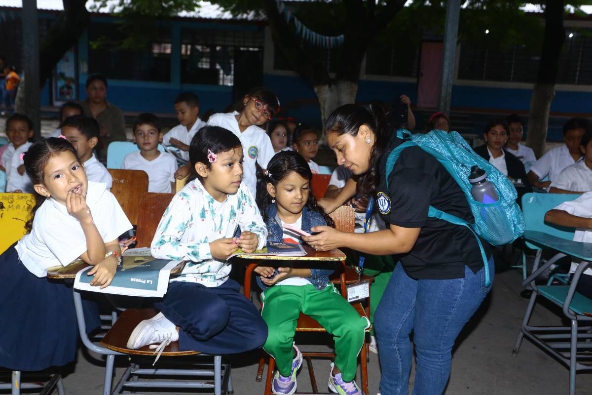 Historieta sobre trastorno bipolar despertó interés de estudiantes