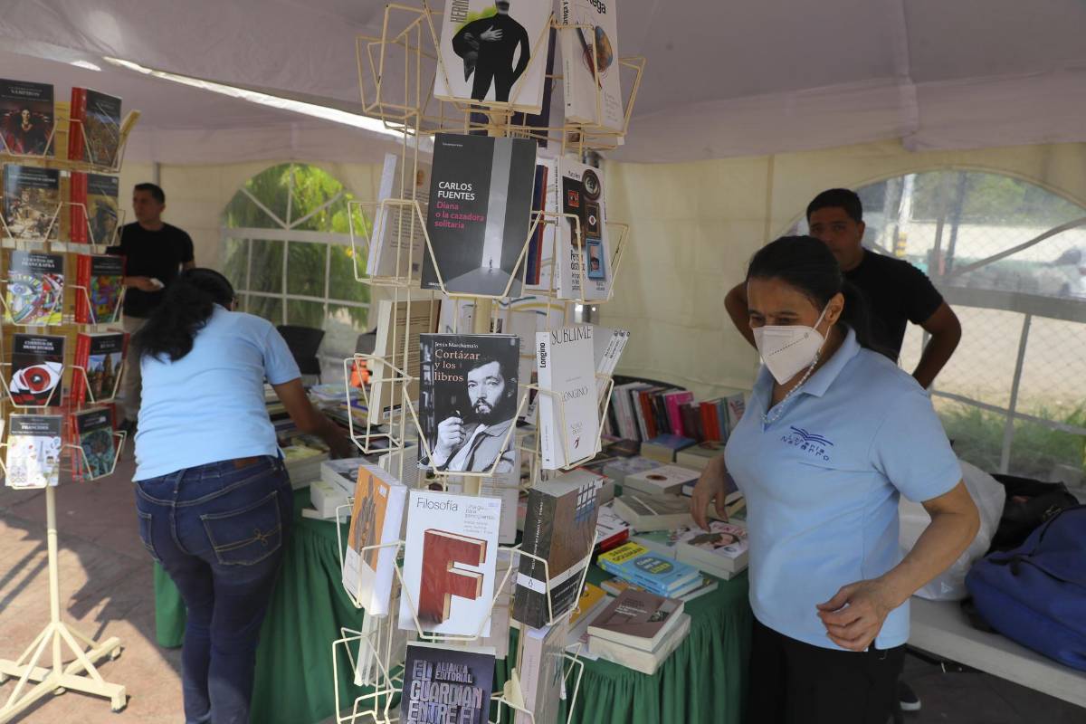 Centro Cultural en Tegucigalpa celebra novena Feria del Libro