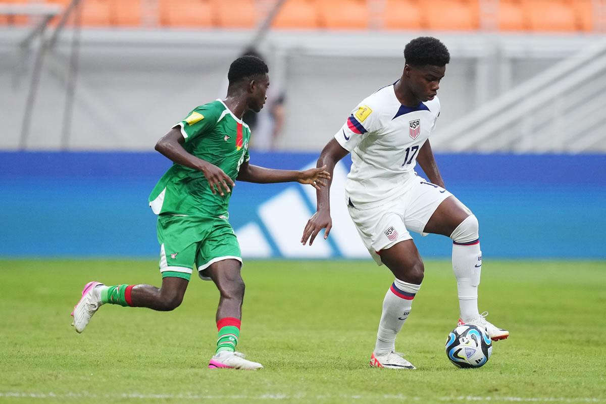 Keyrol Figueroa fue clave para el triunfo de Estados Unidos contra Burkina Faso en el Mundial Sub-17.