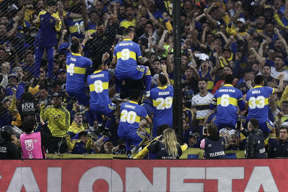 Así ffestejaron los jugadores de Boca Juniors el gol del ‘Pipa‘ Benedetto.
