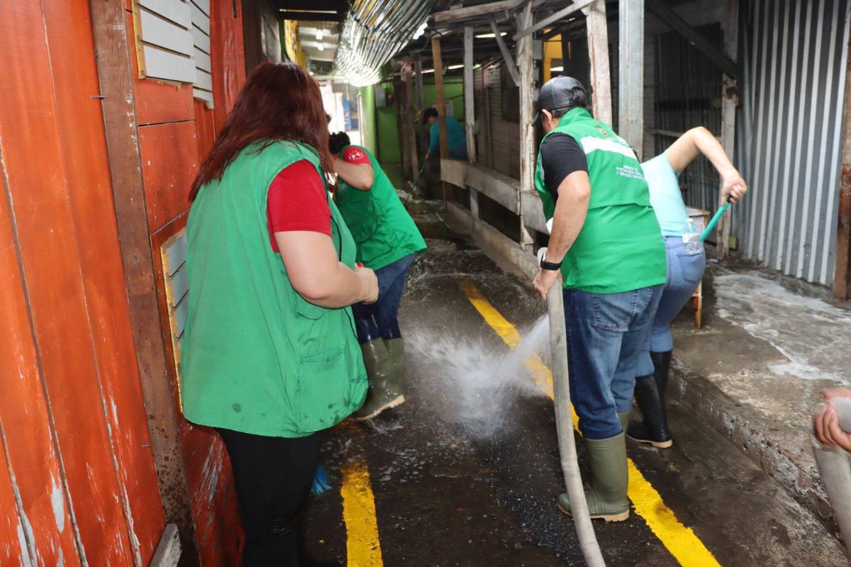 Preparan los mercados para la Semana Santa