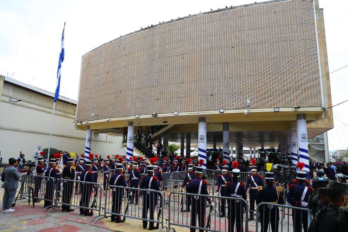 Lo que no se vio: Pepe Lobo y máxima seguridad en toma de posesión de Nasry Asfura