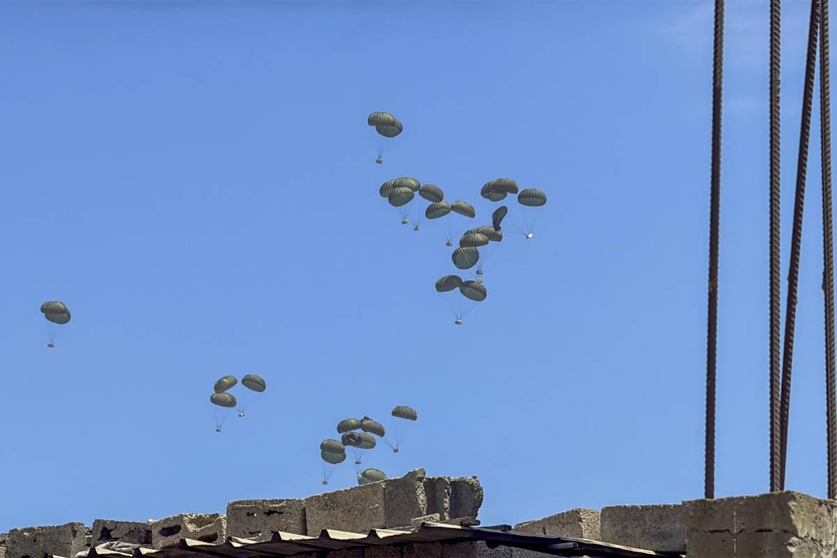 Desgarradoras imágenes de rehenes israelíes provocan consternación