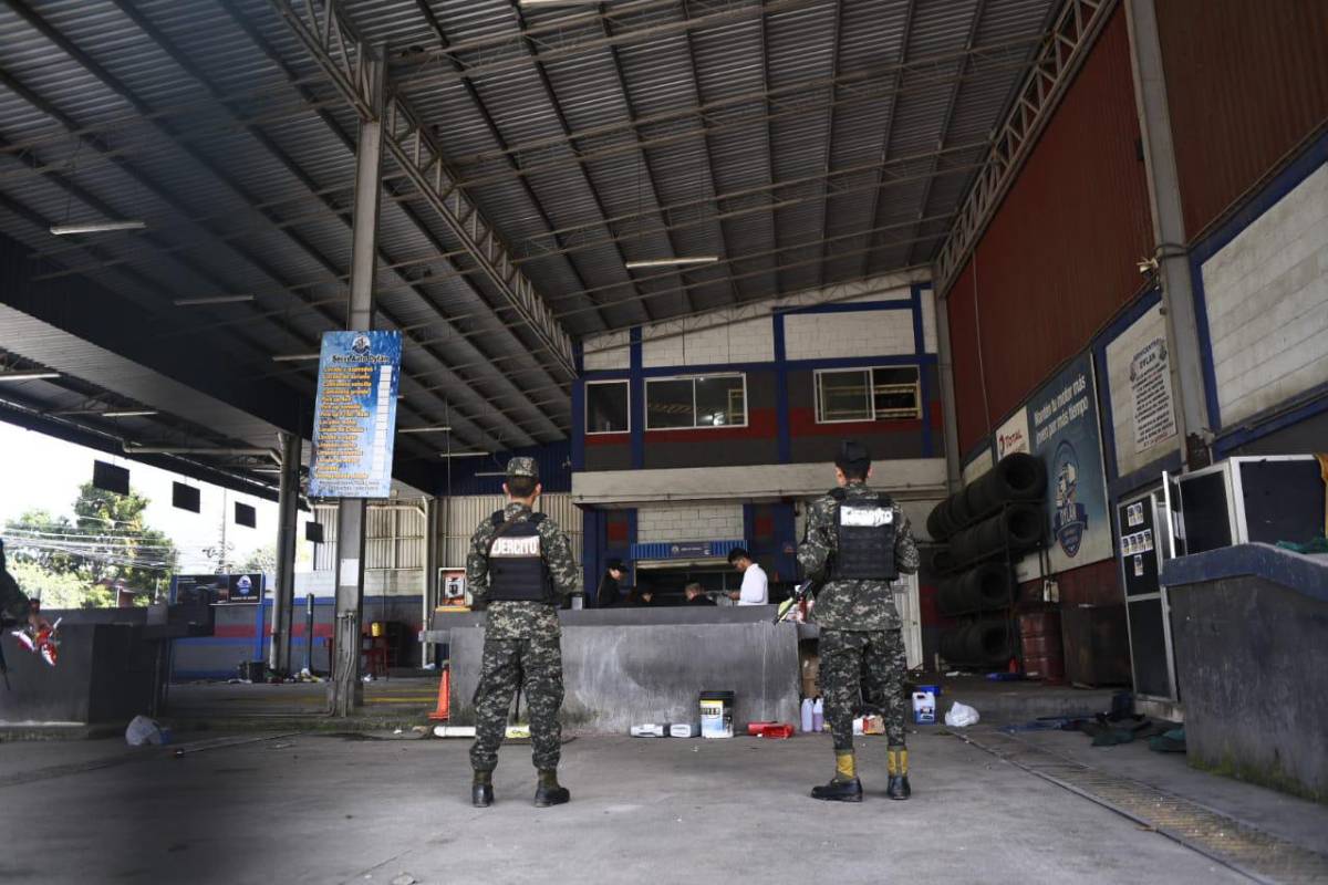 Otras propiedades fueron allanadas para seguir recabando indicios en contra de José Francis Flores y Francia Abigaíl Flores Ramírez.