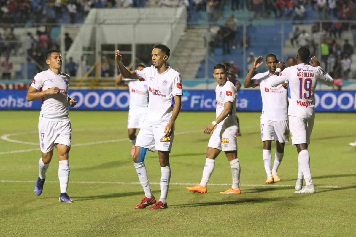 El brasileño Yan Maciel marcó uno de los goles.