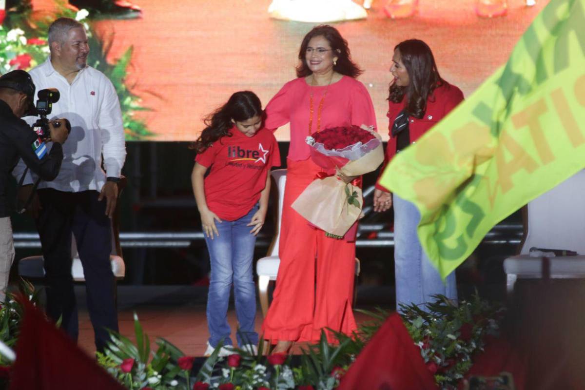 Rixi Moncada afirma fallas en el simulacro del Trep