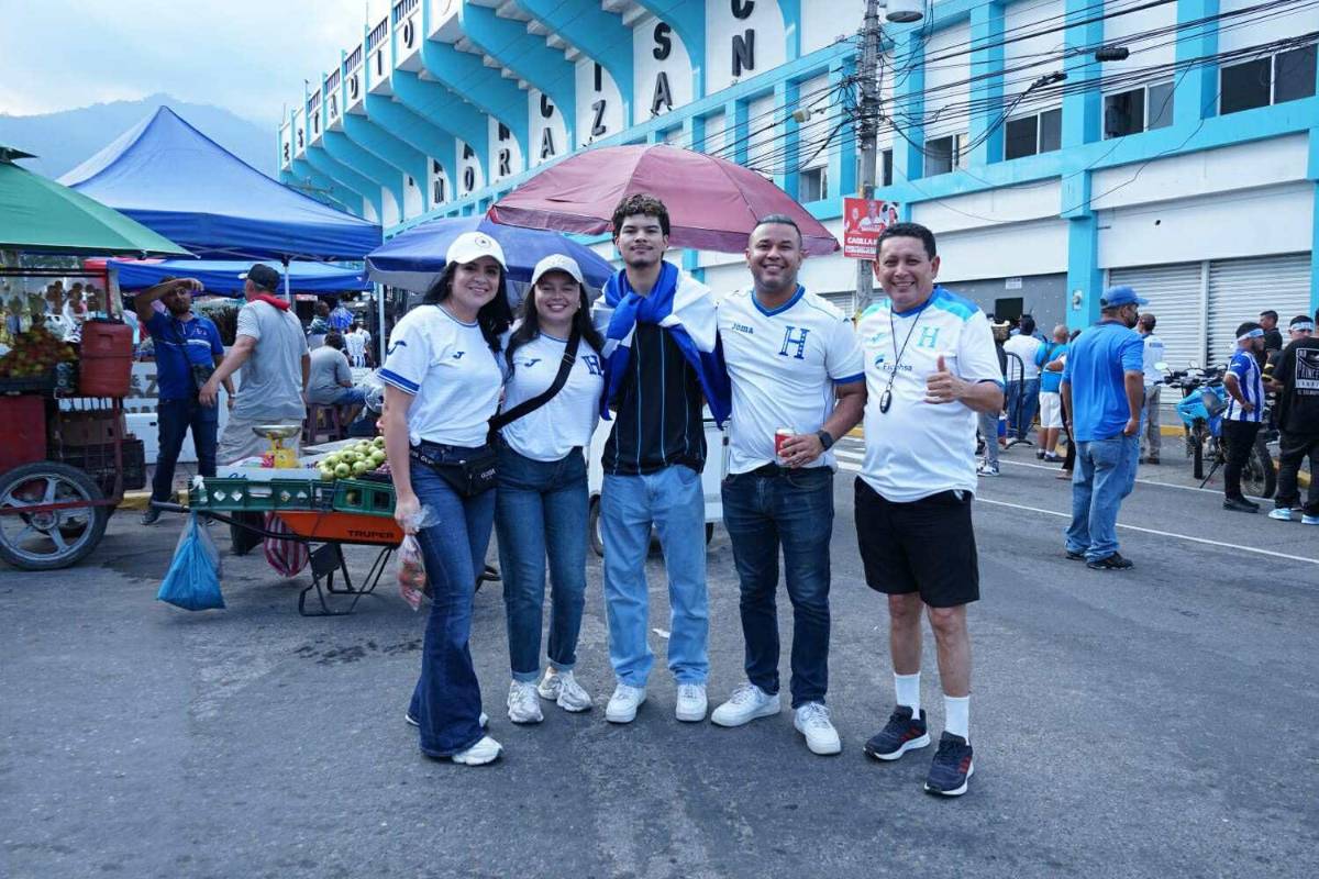 Ambientazo para el Honduras-Costa Rica, petición a Navas y gesto de 'alemán'