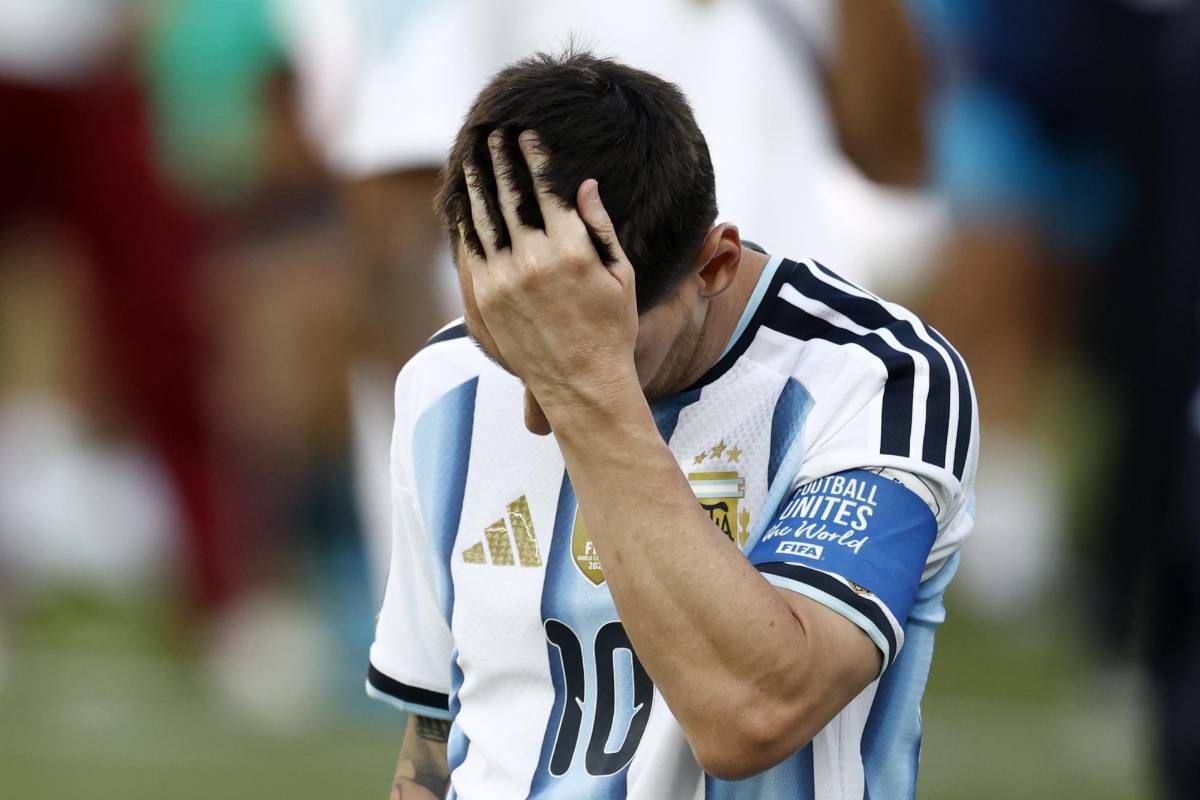 Messi, en problemas: Se unen para quitarle premio al argentino por lo que hizo