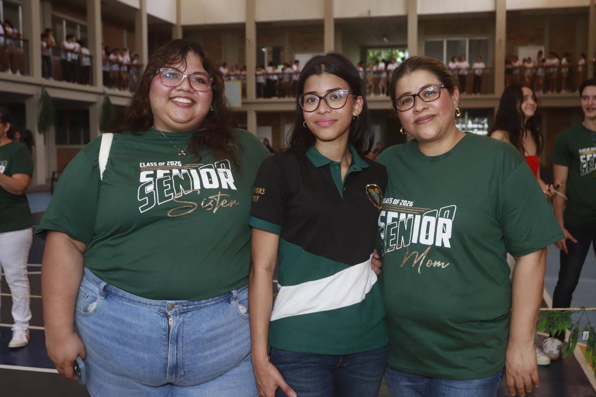 FOTOS: Seniors 2026 de la Franciscan School celebran su entrada triunfal