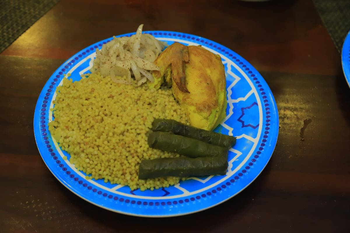 El marmaón con pollo y tamalitos de hoja de uva también es uno de los preferidos.