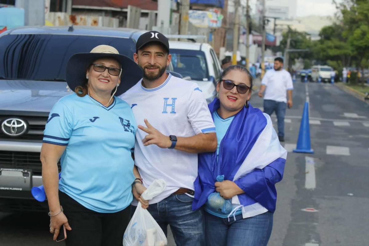 Ambientazo para el Honduras-Costa Rica, petición a Navas y gesto de 'alemán'
