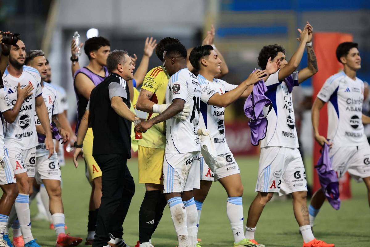 Decepción de Marathón en el Morazán, alocado festejo de Alianza, chicas y polémica