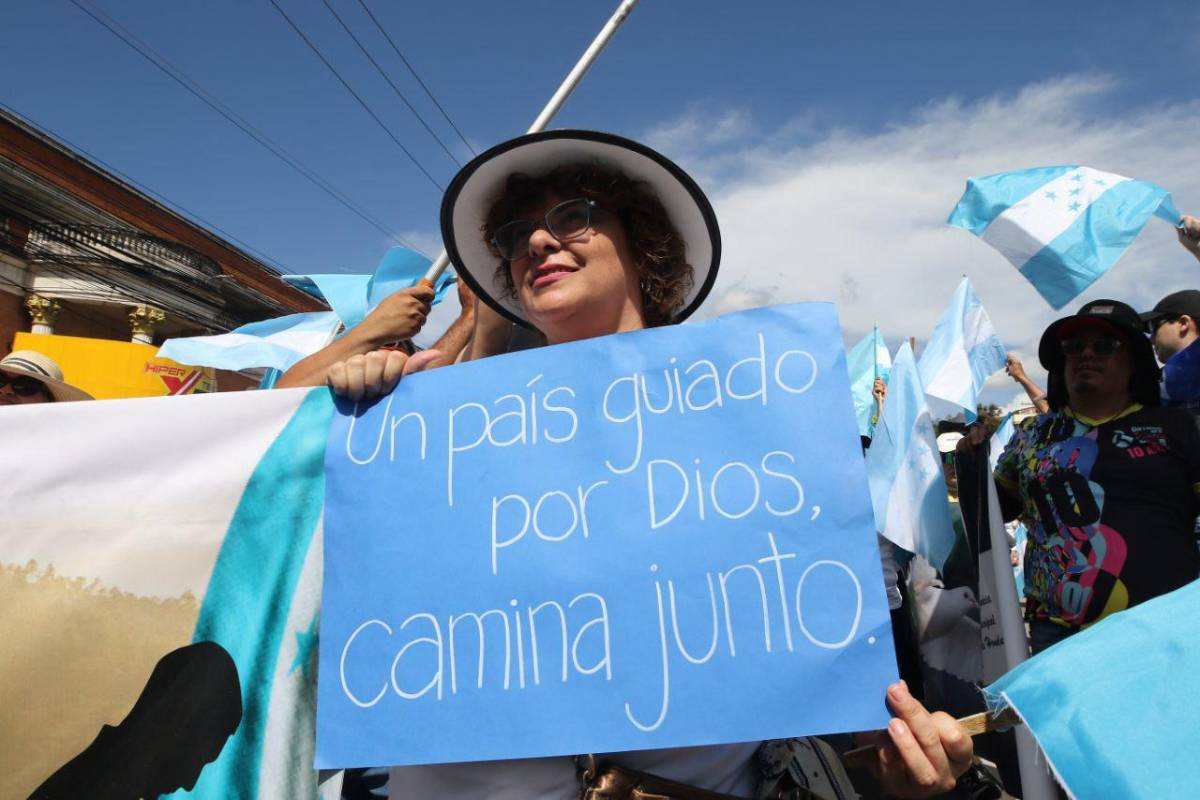 Las mejores fotos de la caminata de oración de los cristianos en Honduras