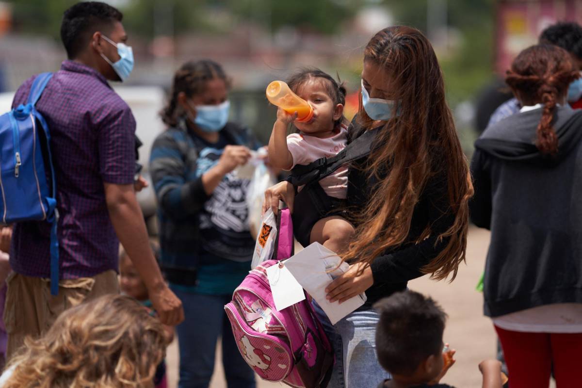 Los migrantes que soliciten asilo tras ser detenidos serán entrevistados en cuestión de días.