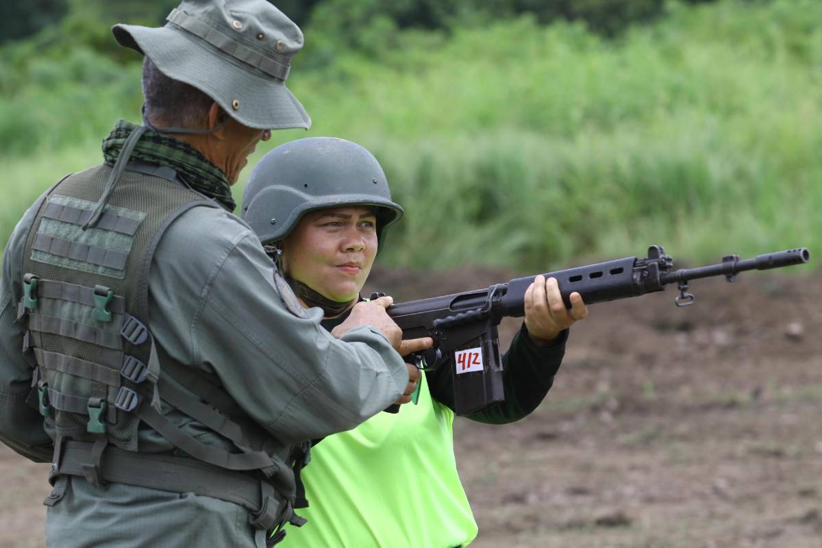 Maduro despliega sus milicias en Venezuela y avanza en entrenamiento militar