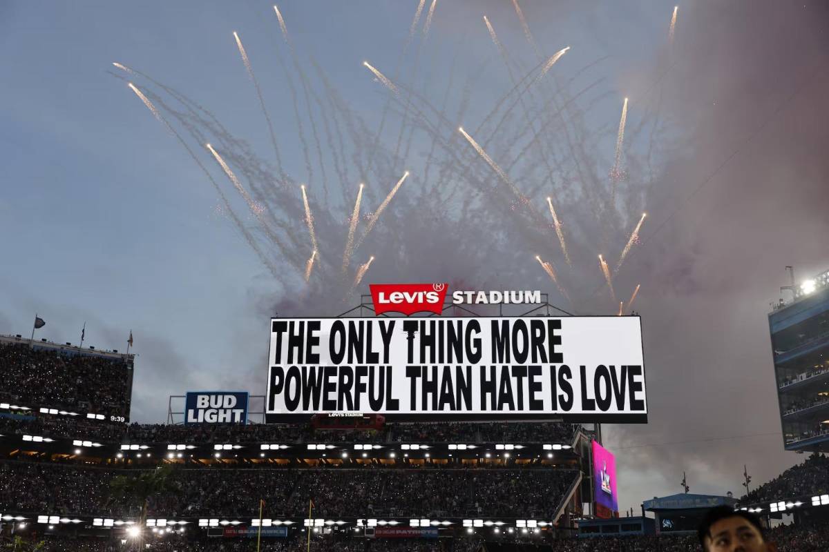 Bad Bunny conquista América con un homenaje a Puerto Rico y un mensaje de unión