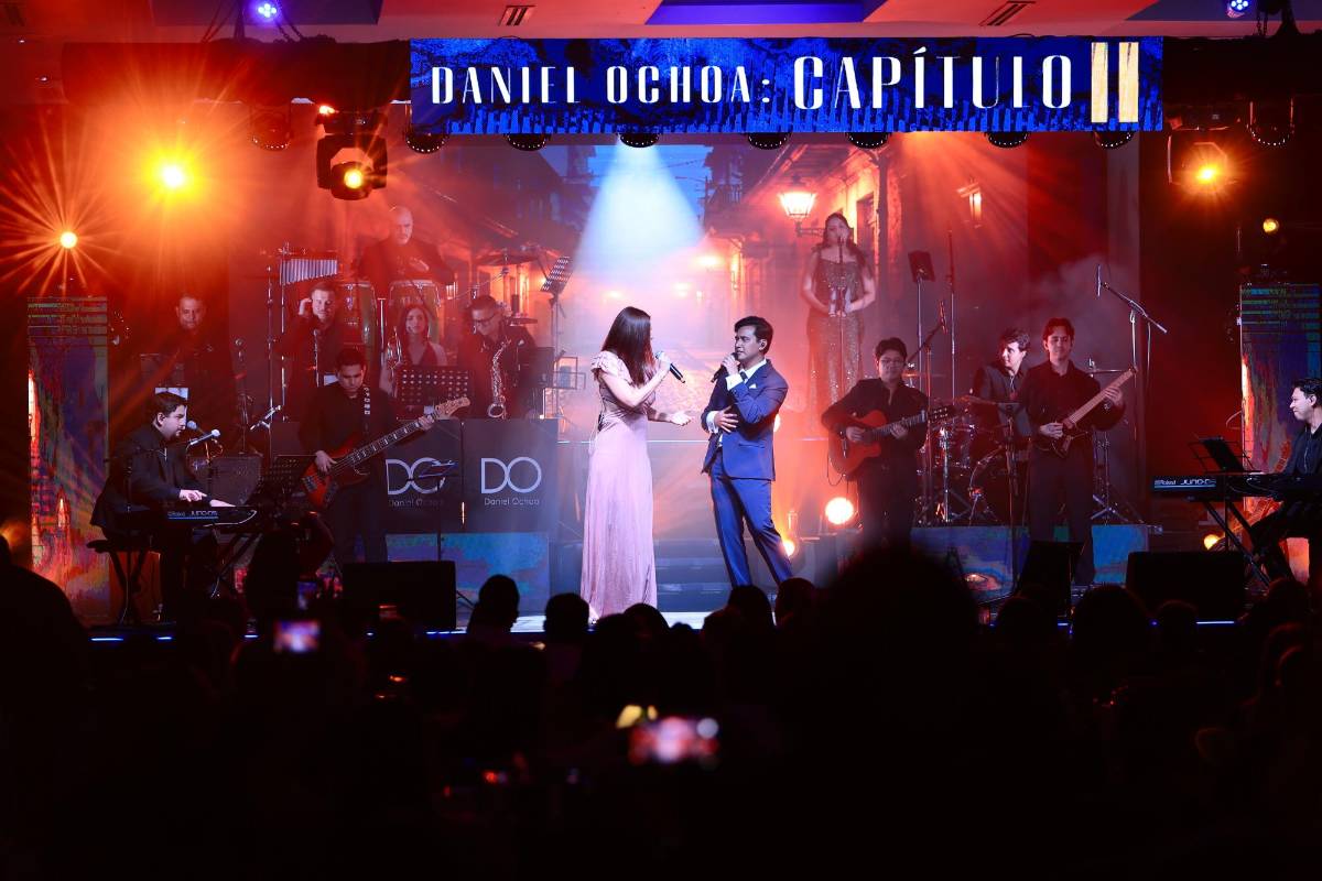 ¡Espectacular concierto! Un viaje al pasado con Daniel Ochoa
