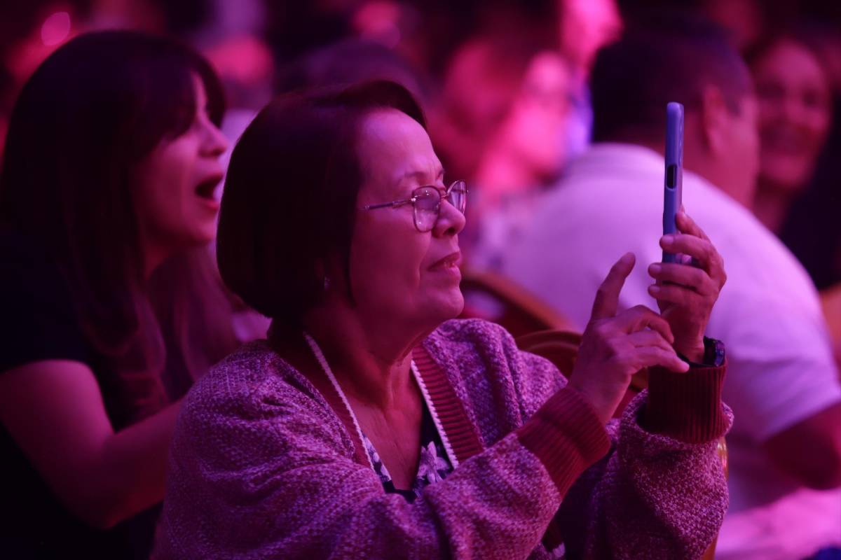 Así disfrutaron los sampedranos el show de Los Iracundos y Germaín de la Fuente
