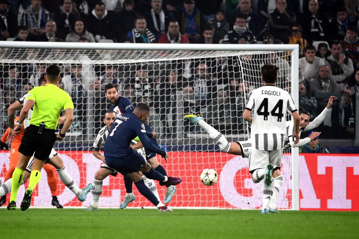 Así le pegó Kylian Mbappé para firmar su golazo contra la Juventus.