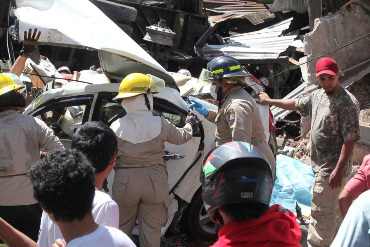 Venía desenfrenada: así fue el accidente que deja 7 muertos y 10 heridos en Tegucigalpa