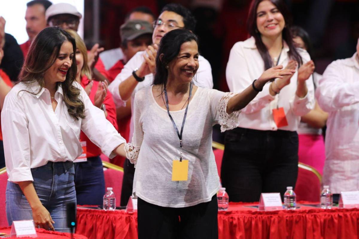 Reapariciones y respaldo a Rixi: las imágenes que dejó la asamblea de Libre en Tegucigalpa