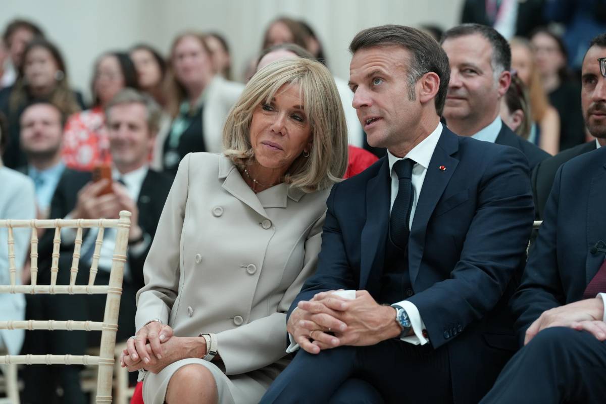 Becoming Brigitte”: La teoría conspirativa que afirma que la esposa de Macron es un hombre