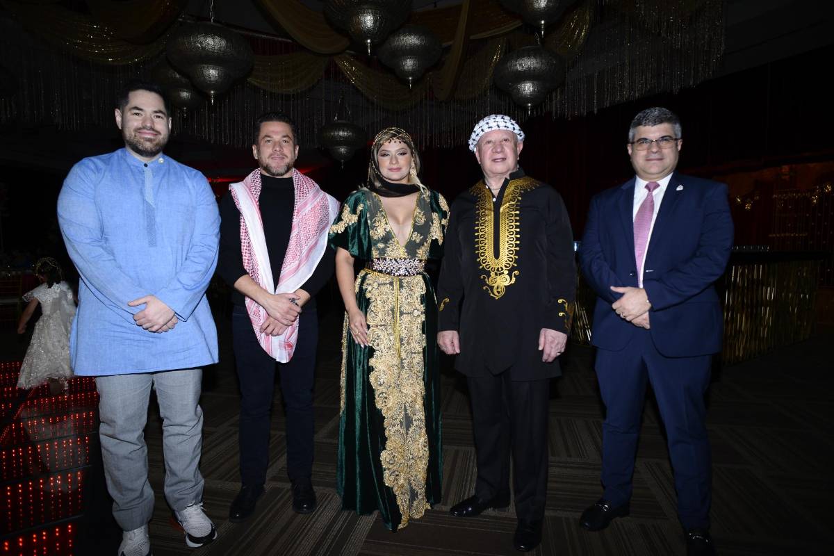 Lujosa y memorable fiesta de fin de año al estilo árabe