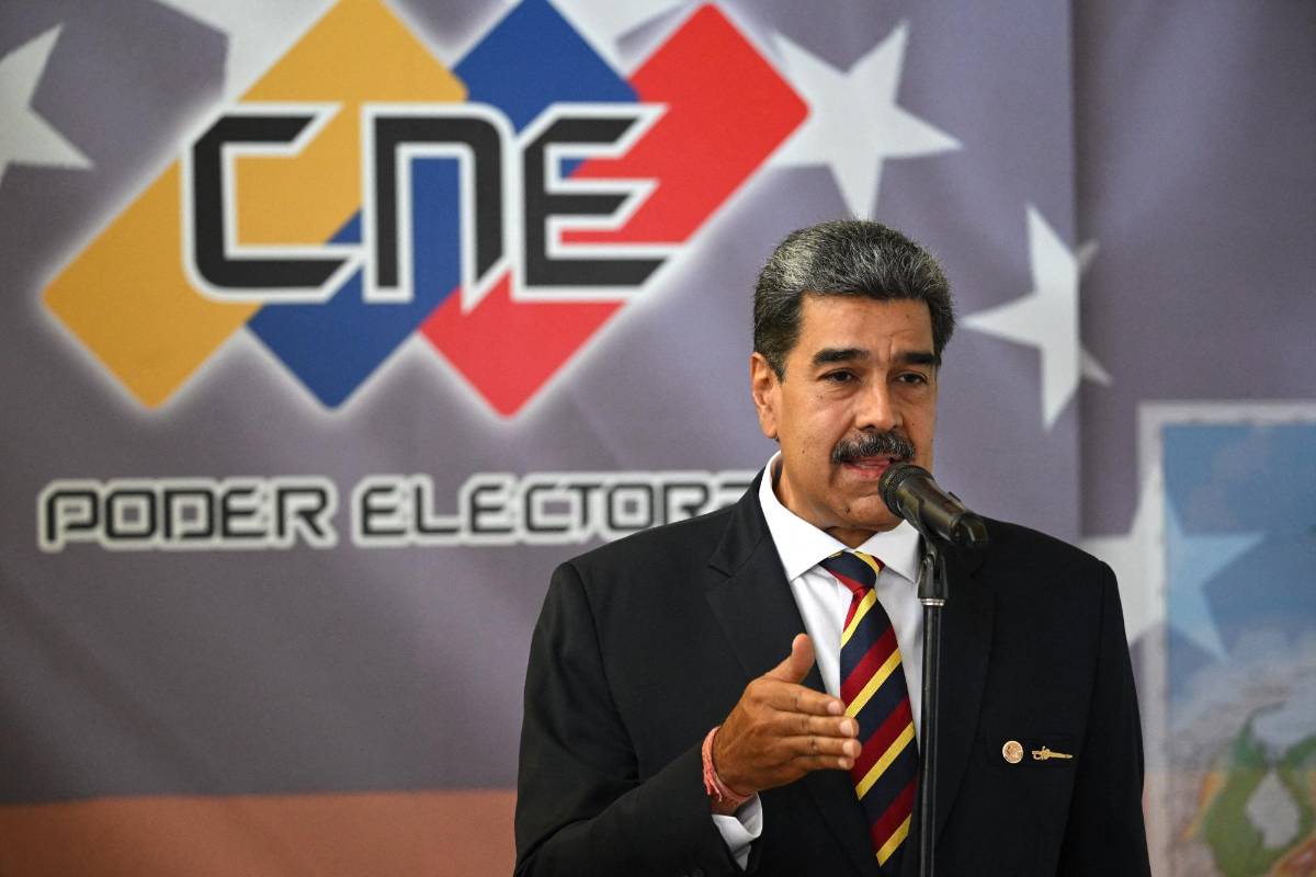 Maduro promete respetar resultado electoral en Venezuela mientras aumentan arrestos